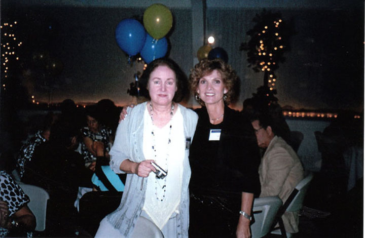 Carrol Mauro & Robin Harvey a.jpg (86865 bytes)